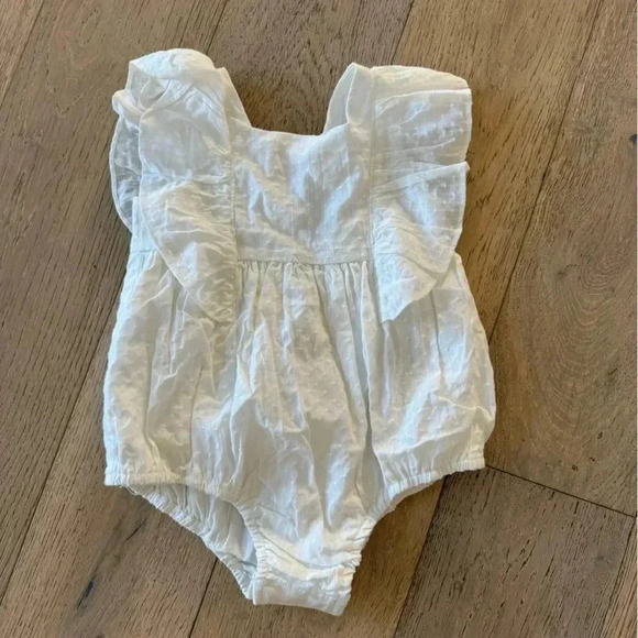 tullabee one piece ruffle Bubble White size 12-18 months - Picture 1 of 3